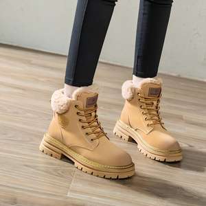Botas de Lujo para Mujer con Forro de Borrego, Diseño de Tacón Amarillo Intenso para la Moda de Invierno y la Exploración Urbana - Product Image 1