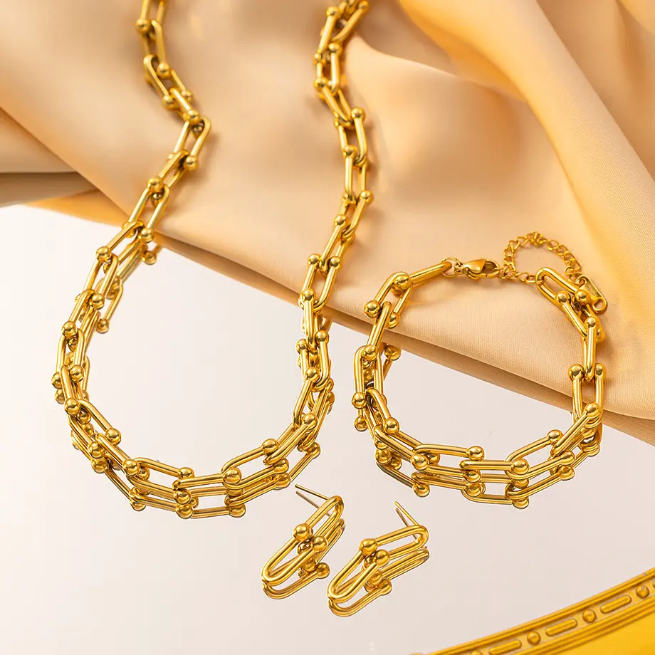 Pendientes de hebilla de herradura para mujer, pendientes gruesos chapados en oro de 18 quilates de lujo, collar de acero inoxidable, pendientes de joyería fina