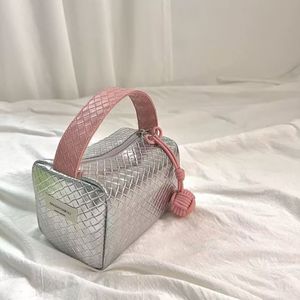 Bolso tejido con bloques de color plateado, nuevo bolso cuadrado pequeño de mano, bolsa de maquillaje portátil, moderno y fresco, con diseño a cuadros. - Product Image 4