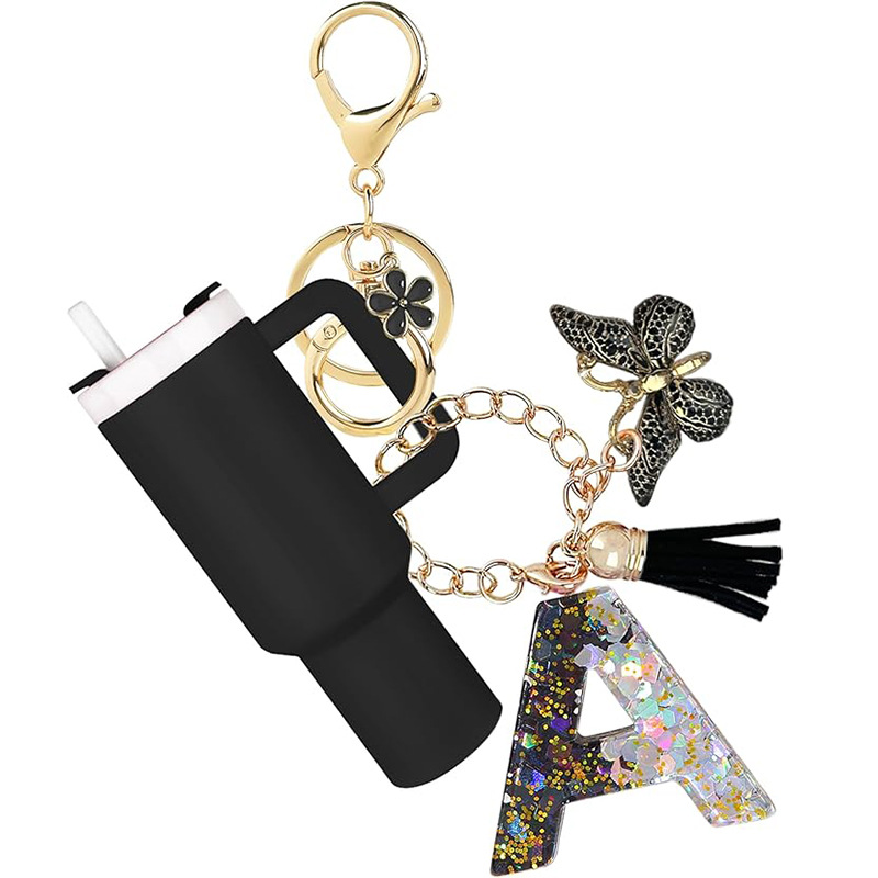 Black cup chain style