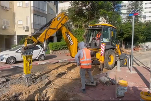 كسارة هيدروليكية للحجر، مطرقة تكسير الخرسانة، حفار صغير <span class=keywords><strong>1</strong></span>-<span class=keywords><strong>2</strong></span>-<span class=keywords><strong>3</strong></span> طن - Product Image 5