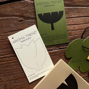 Désodorisant de voiture suspendu personnalisé avec logo, carte 3D parfumée pour voiture, accessoires de voiture - Product Image 1