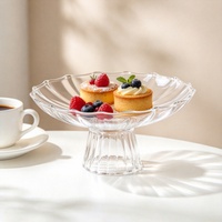 Présentoir à gâteau en verre d'art moderne, plat à fruits à bord ondulé, support à snacks sculptural à tige torsadée, bol coloré sur pied haut, décoration de table de mariage