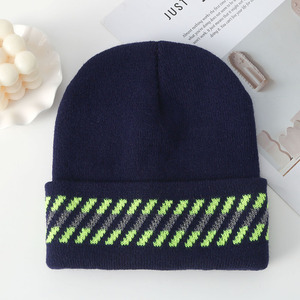 Bonnet en tricot avec bande réfléchissante, double couche, à revers, pour l'hiver, les sports de nuit en plein air, chaud, coupe-vent, anti-froid - Product Image 2