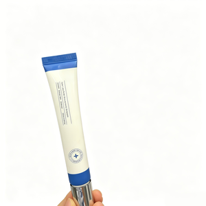 El Recién Lanzado y Más Vendido Aceite para el Cuidado del <span class=keywords><strong>Cabello</strong></span> Nutritivo, Reparador y Brillante con Rodillo de Masaje - Product Image 3
