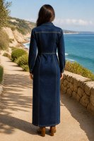 Elegantes Damen Indigo Jeans-Maxikleid mit Gürtel, langen Ärmeln, hohem Schlitz und Kunstledergürtel mit Frontlogo