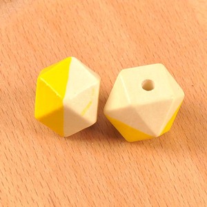 Naturel inachevé en bois <span class=keywords><strong>hexagone</strong></span> <span class=keywords><strong>géométrie</strong></span> couleur lâche entretoise perles accessoires fabrication de bijoux polygone mâcher perle artisanat ensemble bricolage - Product Image 6