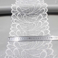 Dentelle extensible en nylon et élasthanne, motif floral fantaisie, blanc et noir, 19 cm, pour lingerie, soutien-gorge, bralette et robe femme.