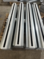 Diffuseur linéaire moderne en aluminium pour CVC avec boîte de plénum et barre de flux invisible pour une ventilation efficace des bureaux