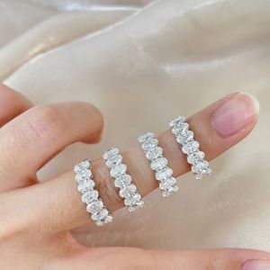 แหวนแต่งงาน Xinfly ทองคำขาว 18K คุณภาพสูง ประดับเพชรโมอิสซาไนต์ 1.5 กะรัต และ 2 กะรัต - Product Image 2