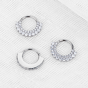 Anillo de Nariz de Titanio Chapado en Oro Vintage ASTM F136, con Doble Nivel de Circonitas, Tipo Clicker, Segmento Articulado - Product Image 5