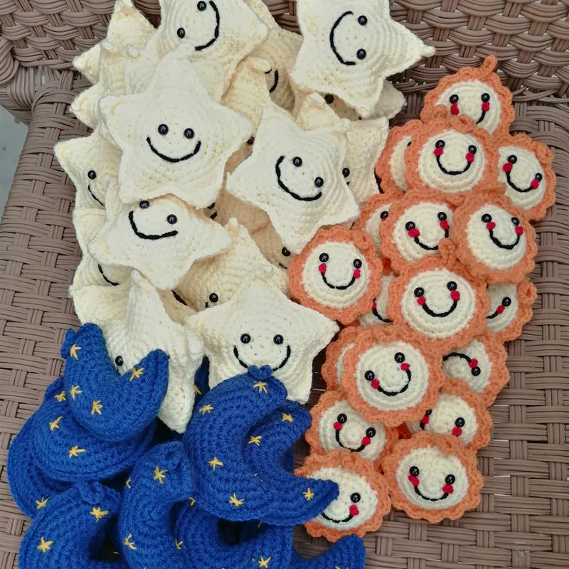 Personalizzato Crochet Star Moon Sun Charms collana con ciondolo accessori per bambini con perline all'uncinetto Buggy ciondolo giocattolo passeggino catena