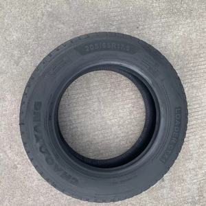 Pneu CHAOYNAG 205/65R17.5-16 pour camion de fret et bus - Product Image 6