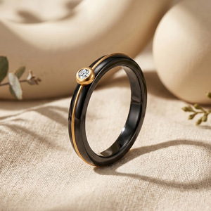 Anillo de Lujo Moderno de Dos Tonos en Negro y Oro para Mujer, Acero Inoxidable, Baño de Oro de 18K PVD, Engaste de Zirconia Solitaria, Resistente al Deslustre - Product Image 5