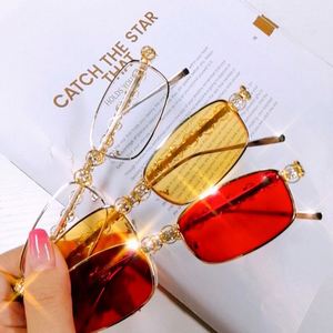 Gafas de Sol Cuadradas de Lujo con Logotipo Personalizado, Gafas de Sol Rojas para Mujer, Gafas de Sol Rectangulares Pequeñas con Diamantes para Mujer - Product Image 3