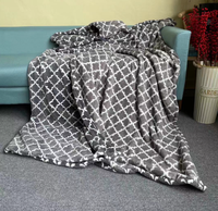 Selimut bulu flanel poliester 100% Super lembut, selimut lempar bulu ukuran kustom teknik rajutan untuk tempat tidur rumah dan perjalanan cetak sederhana
