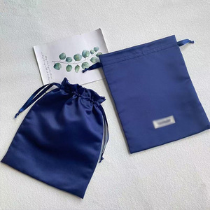 Sac de rangement anti-poussière en satin brillant - Product Image 6