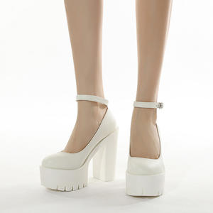 Sandalias de tacón alto para mujer, estilo gótico punk, al por mayor de fábrica, para verano, resistentes al agua, con suela gruesa. - Product Image 3