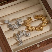 Boucles d'oreilles créoles Gaovo en forme de feuille, plaqué or 18 carats, acier inoxydable 316, inaltérable, bijoux minimalistes quotidiens pour femme