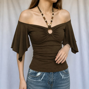 Top Halter Americano Retro Y2K con Cuentas y Aberturas, Estilo Asimétrico con Manga Murciélago para Mujer - Product Image 5