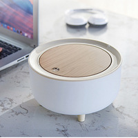 Poubelle tactile en plastique pour salon, luxe léger, haut de gamme, grande capacité, pieds hauts, grain de bois, forme ergonomique, ouverture par poussoir