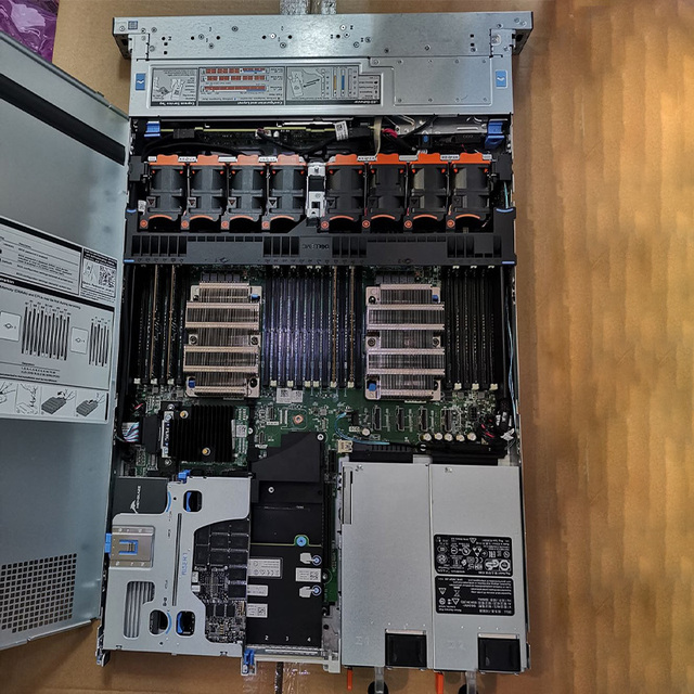 High-Value Used Dells PowerEdge R640 | 1U 2P Rack Server with 2x Xeon CPU, 16GB DDR4 | Raid H755, 7.68TB SSD, 4x 3.5'' Slots