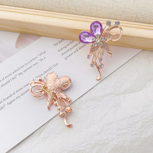 Broches de Flores con Diamantes para Mujer, Aleación Chapada en Oro, Diseño Elegante, Uso Diario, Regalo para Compromiso, Boda o Fiesta - Product Image 4