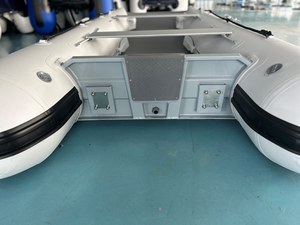 เรือคาตามารันเป่าลม REACHSEA CAT380 ขนาด 380 ซม. <span class=keywords><strong>สี</strong></span><span class=keywords><strong>ดำ</strong></span>และสีเทาอ่อน - Product Image 6