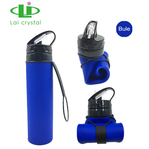 Bouteille d'eau pliable en silicone, résistante aux chocs et à l'usure, idéale pour le camping - Product Image 4