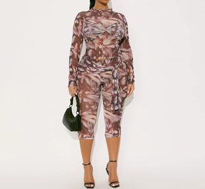 Viviblook J25ST454 Ensemble décontracté pour femmes, imprimé floral sexy, design patchwork, t-shirt à manches longues sans bretelles, pantalon court, ensemble 2 pièces - Product Image 1