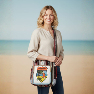 Bolso de Hombro Decorativo Bordado con Motivo de Escudo y Paneles Estampados para Mujer, Ideal para Compras, Viajes y Uso Diario - Product Image 1