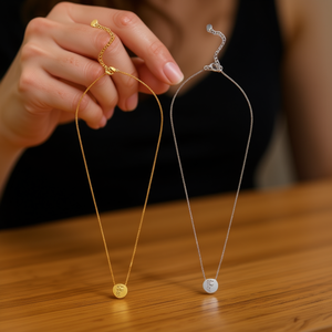 Collar de Acero Inoxidable con Colgante de Letra F, Chapado en Oro, Joyería Minimalista de Moda para Mujer - Product Image 2