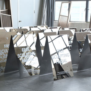 Buitenstaande, verzwaarde metalen A-frame reclameborden, spiegelend roestvrijstalen standaard, winkeldeur, staande, op maat gemaakte A-frame sandwichbord - Product Image 6