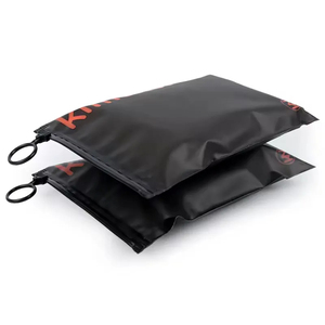 Sacs refermables adhésifs givrés avec logo personnalisé et anneau de traction noir pour l'emballage - Product Image 2