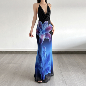 ชุดเดรสลำลองสำหรับวันหยุดพักผ่อนริมชายหาดฤดูร้อนปี 2026 ลายดอกไม้ดิจิทัลตัดต่อผ้าตาข่าย คอวัว สายคล้องคอ ยาวถึงพื้น เอวธรรมชาติ - Product Image 4