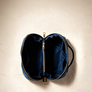 Pochette <span class=keywords><strong>de</strong></span> toilette pour femmes, logo personnalisé brodé, sac cosmétique en velours avec fermeture éclair, sacs à maquillage - Product Image 2