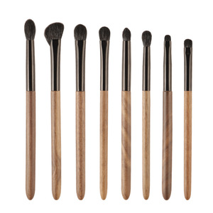 8-Piece <b>Eye</b> Brush Set Wooden Handle Animal Hair Makeup Brushes For Eyeshadow Application - Product Image 3