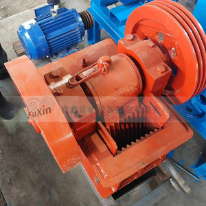 Trituradora de Mandíbulas Portátil Roja de 15t/h, Máquina para Triturar Residuos de Construcción - Product Image 3