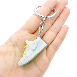 พวงกุญแจรูปรองเท้า <span class=keywords><strong>AJ1</strong></span> <span class=keywords><strong>Low</strong></span>-top แบบขายส่ง รุ่น Chicago Sakura Hanamichi North Carolina Blue Sneakers กล่องสุ่มอุปกรณ์เสริม - Product Image 3