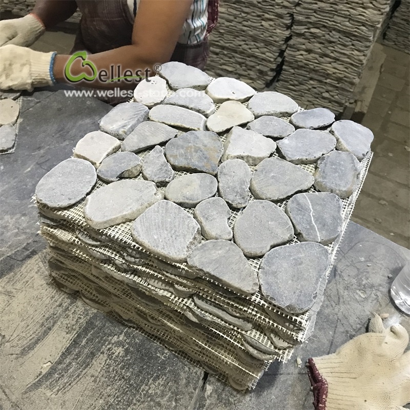 Black Pebble Stone Round Mosaic Tile