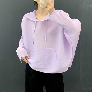 Suéter de Manga Larga con Bolsillo Canguro, Estilo Minimalista Otoñal, Tejido 100% Poliéster de Color Sólido, Marca PY Miyake - Product Image 2