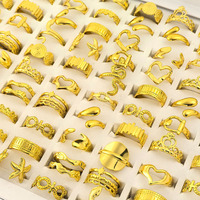 Ensemble de 100 pièces. Vente directe d'usine de bagues en acier inoxydable 18k. Tendance et polyvalent, taille ajustable