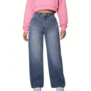 Jean décontracté élégant pour femme en denim bleu délavé avec strass, coupe droite, collection automne - Product Image 5