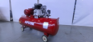 เครื่องอัดอากาศแบบลูกสูบ APCOM 1000L สำหรับอุตสาหกรรม ใช้ไฟฟ้ากระแสสลับ ระบายความร้อนด้วยอากาศ แบบหล่อลื่น - Product Image 3