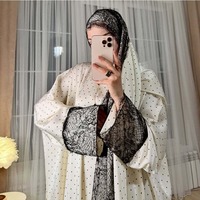 2026 Neues Frühlings-Großhandels-Maxikleid mit Polka-Dot-Print, französischem Chic, Spitzen-Patchwork, lockerer Abaya, bescheidenes Kleid mit Schal, Weiß
