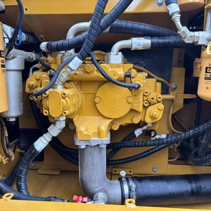 Excavadora Usada Caterpillar CAT323D2L 95% Nueva, 23T, Mediana, de Japón, Maquinaria de Construcción Usada - Product Image 3