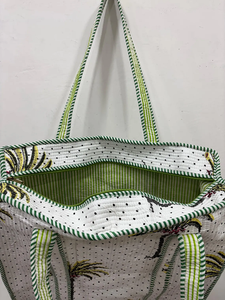 <b>White</b> Floral Quilted <b>Tote</b> <b>Bag</b> Travel Shoulder <b>Bag</b> Grocery Shopping <b>Bag</b> Vacation Beach <b>Tote</b> Reusable Cotton Carryall - Product Image 6