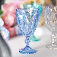 Nouveau Style coloré arc-en-ciel couleur verrerie gobelets Vintage verre vin gobelets en relief couleur verres à pied pour mariage