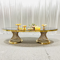 Salle de Banquet argent et or verre miroir table de mariage ovale