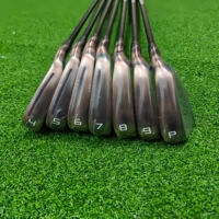 Ensemble de fers de golf forgés CNC pour droitiers avec poignée en caoutchouc